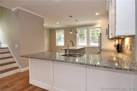 47 Village Crossing East Lyme CT 06357