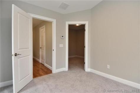 47 Village Crossing East Lyme CT 06357