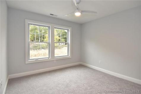 47 Village Crossing East Lyme CT 06357