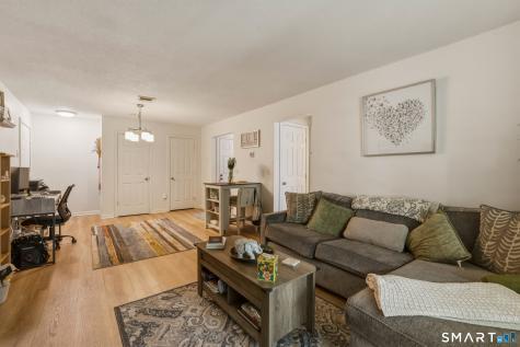 8 Concorde Way Windsor Locks CT 06096
