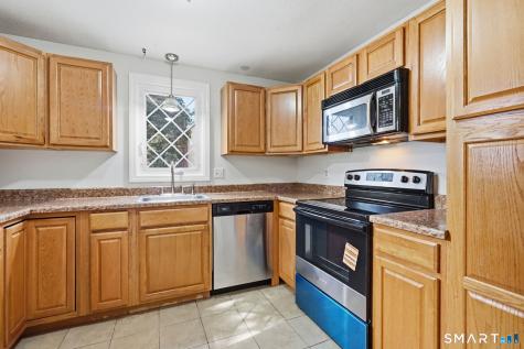 18 Northbrook Court East Hartford CT 06108