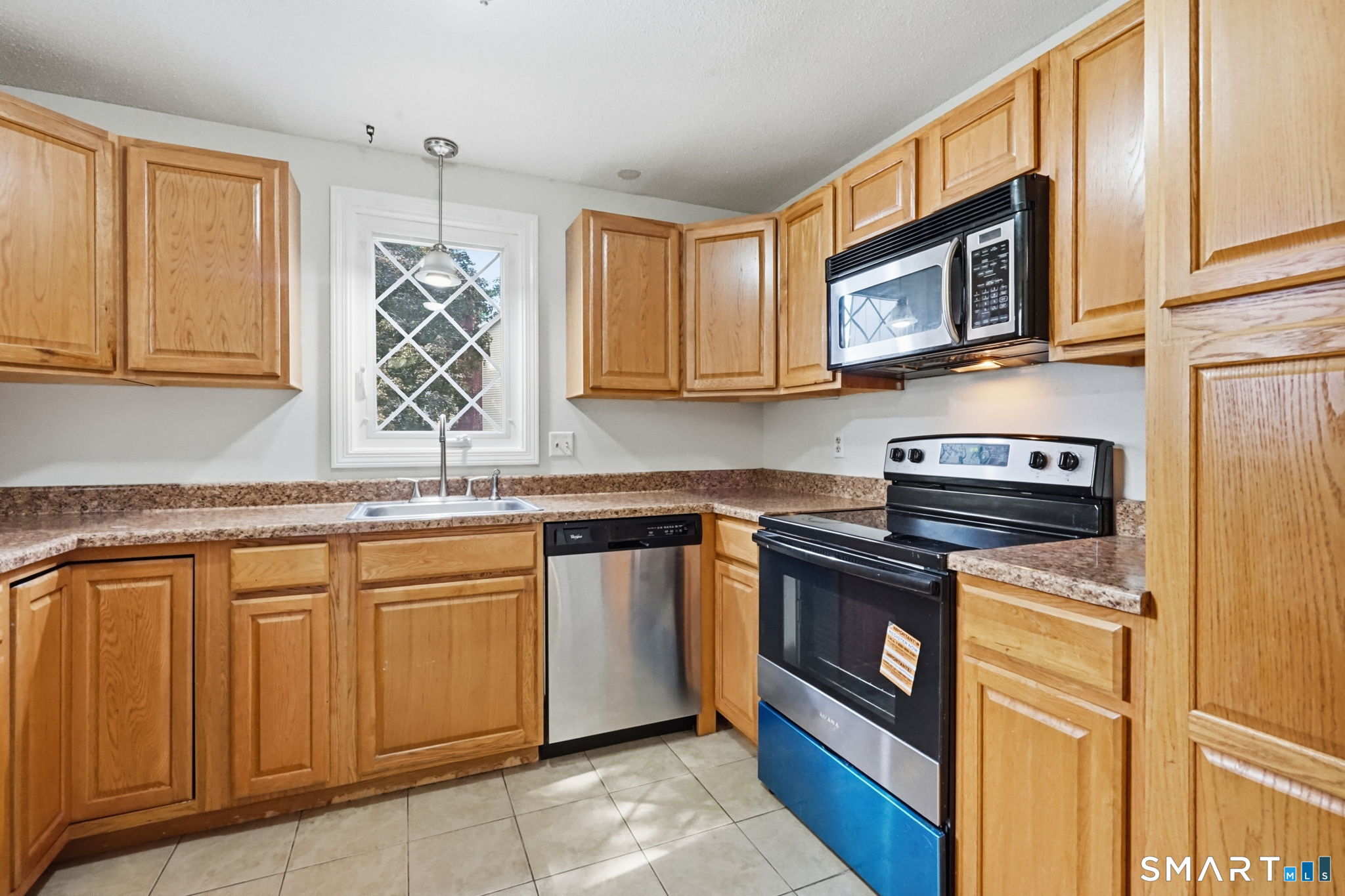 18 Northbrook Court East Hartford CT 06108