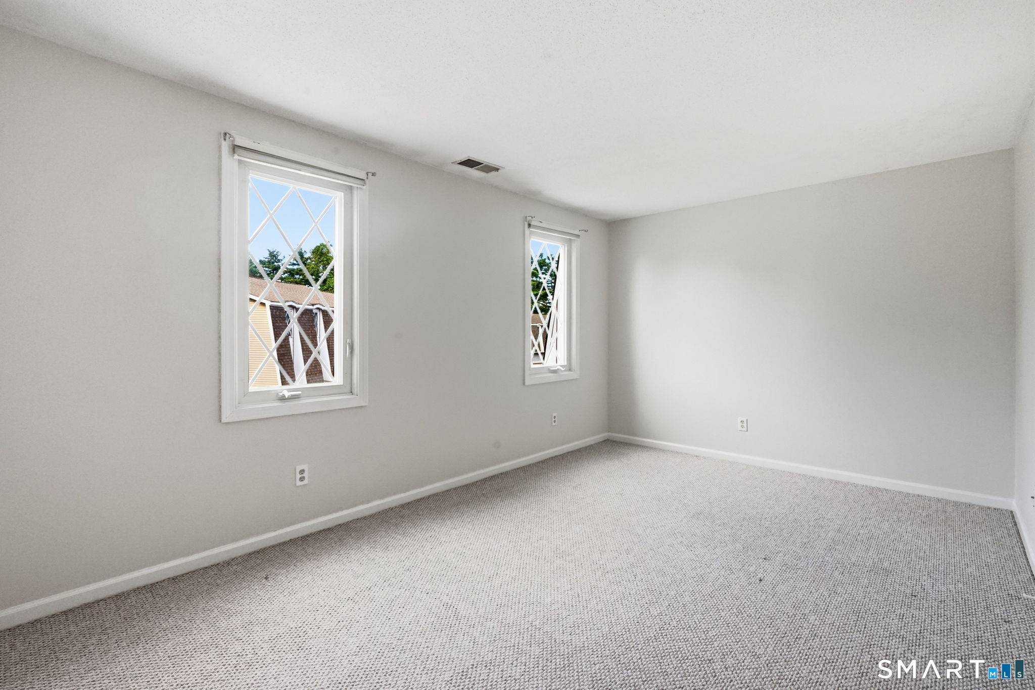 18 Northbrook Court East Hartford CT 06108