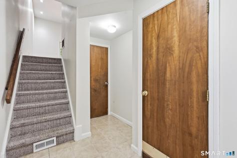 18 Northbrook Court East Hartford CT 06108