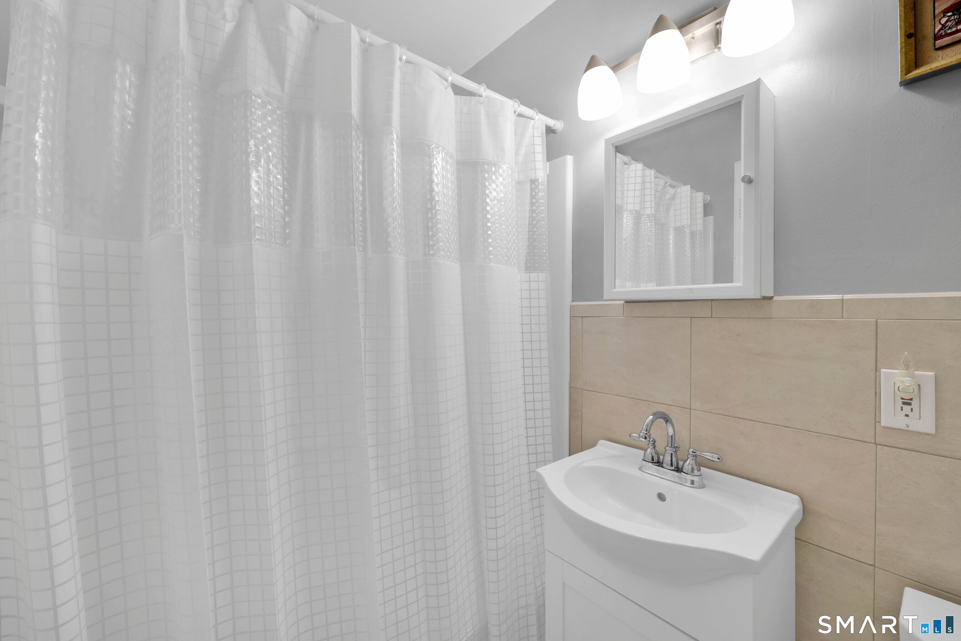 E6 Bradley Circle Enfield CT 06082