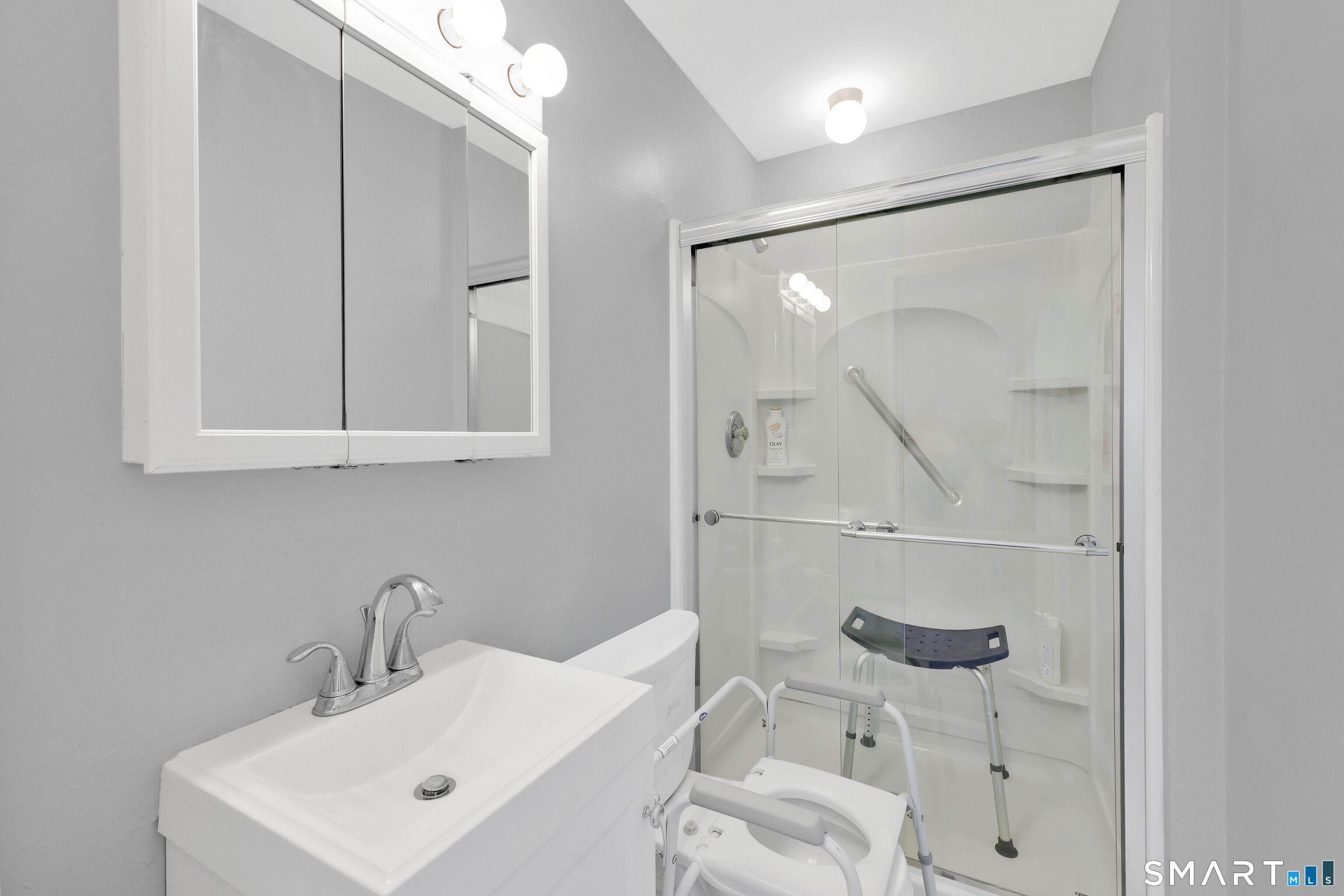 E6 Bradley Circle Enfield CT 06082