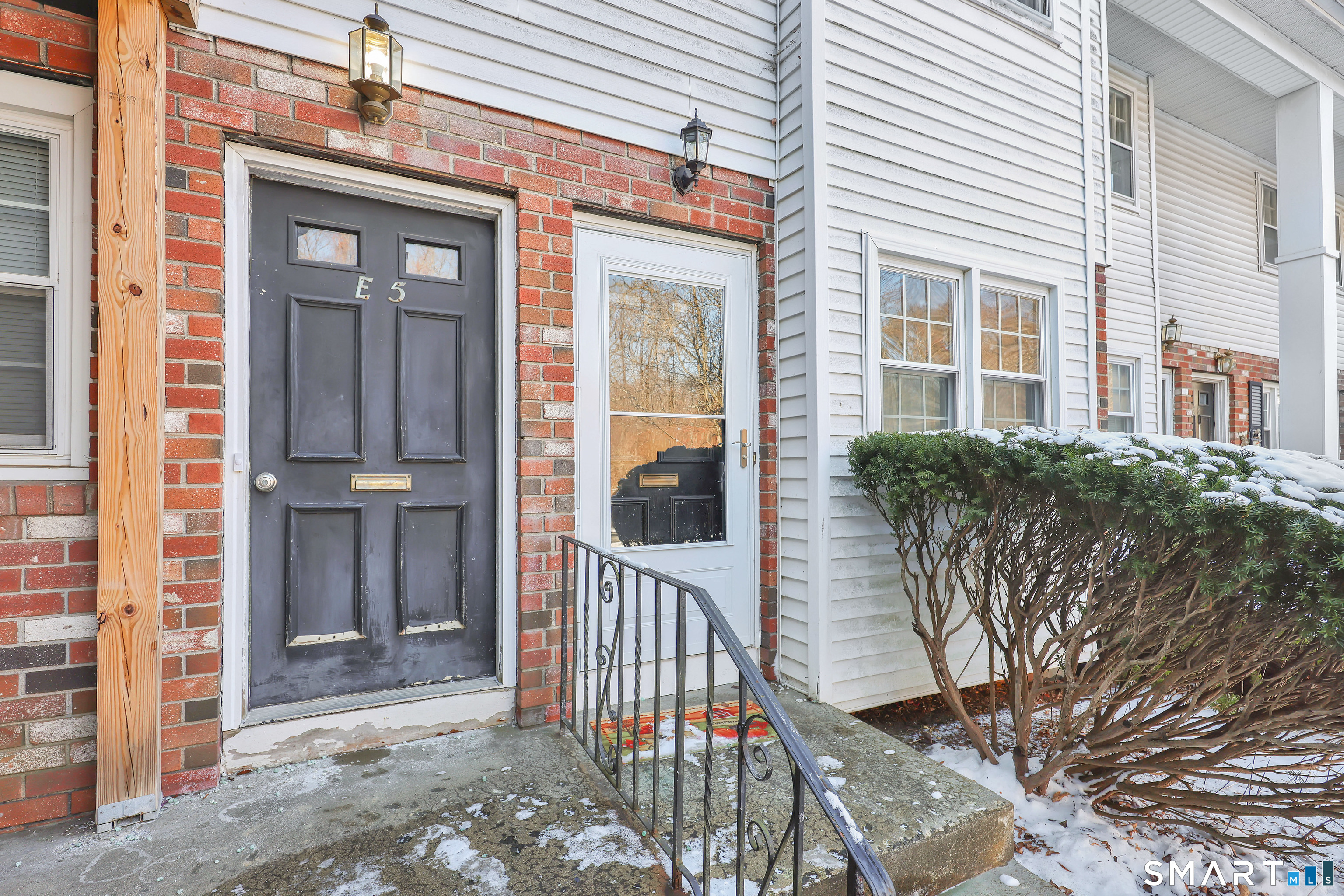 E6 Bradley Circle Enfield CT 06082