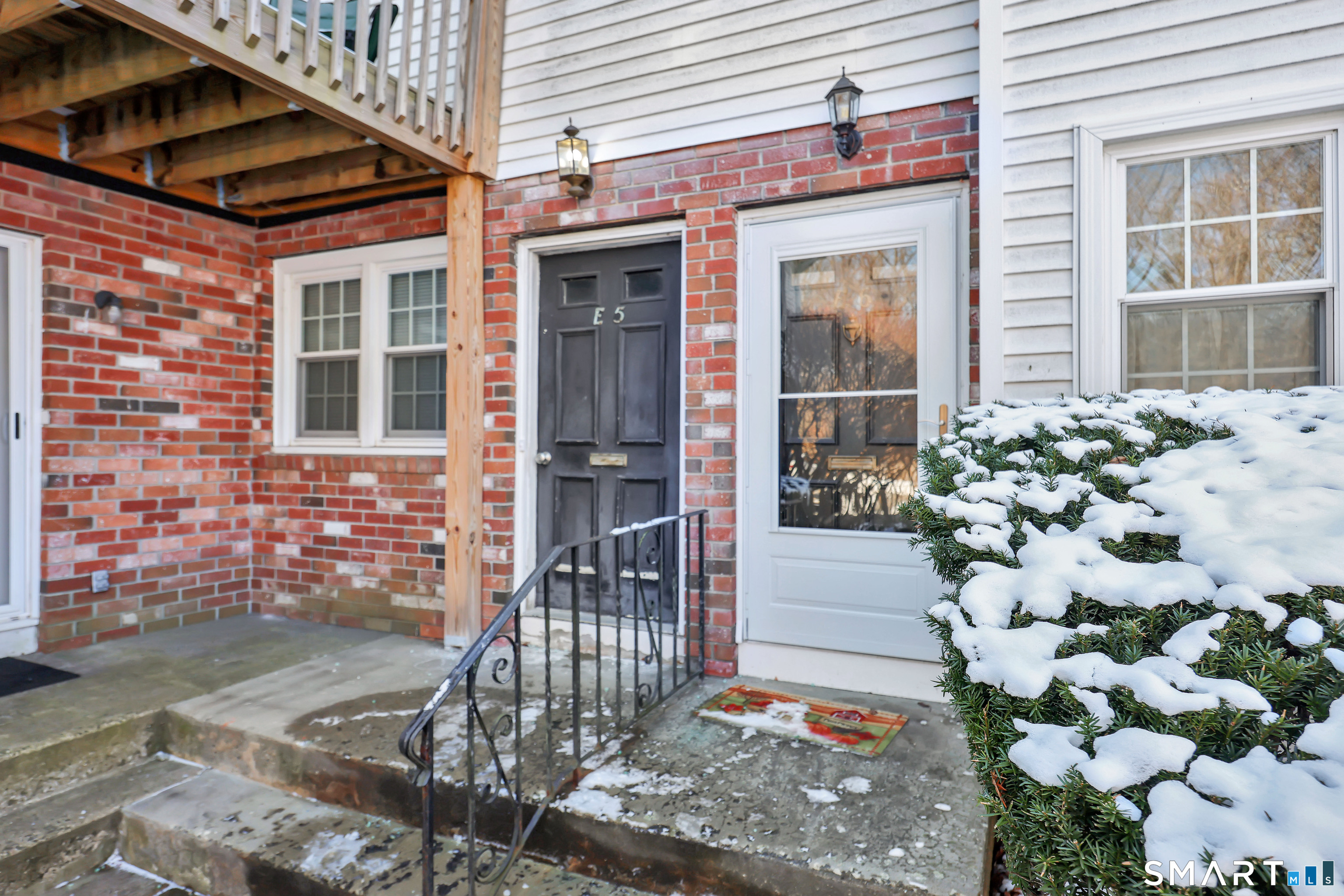 E6 Bradley Circle Enfield CT 06082