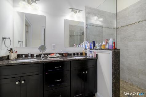 4 Caryns Way Norwalk CT 06851