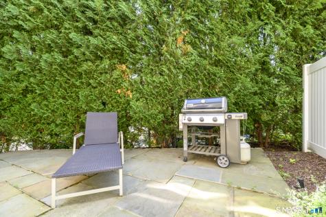 4 Caryns Way Norwalk CT 06851
