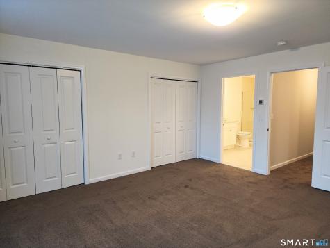 22 Lombard Circle North Haven CT 06473