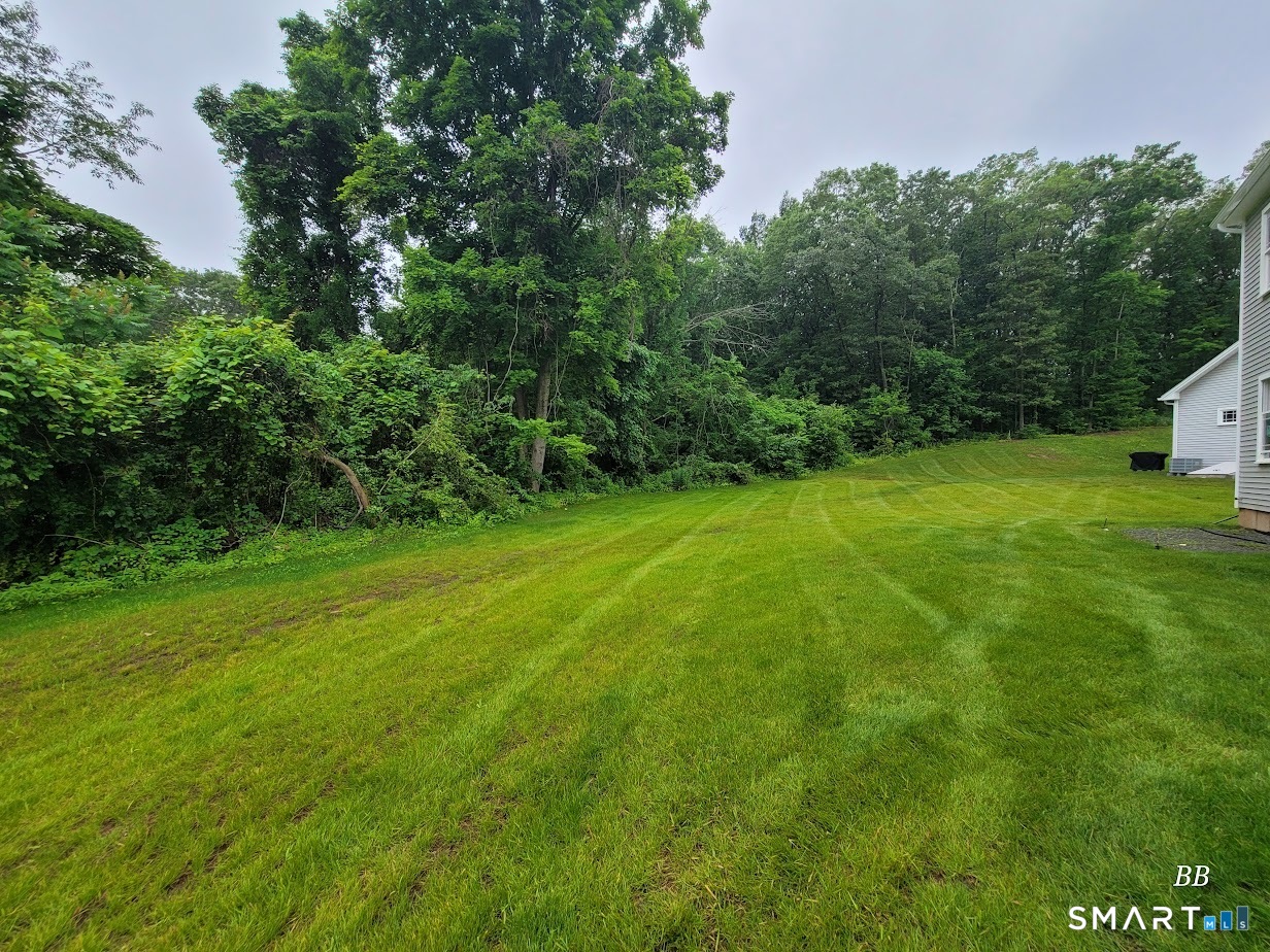 22 Lombard Circle North Haven CT 06473