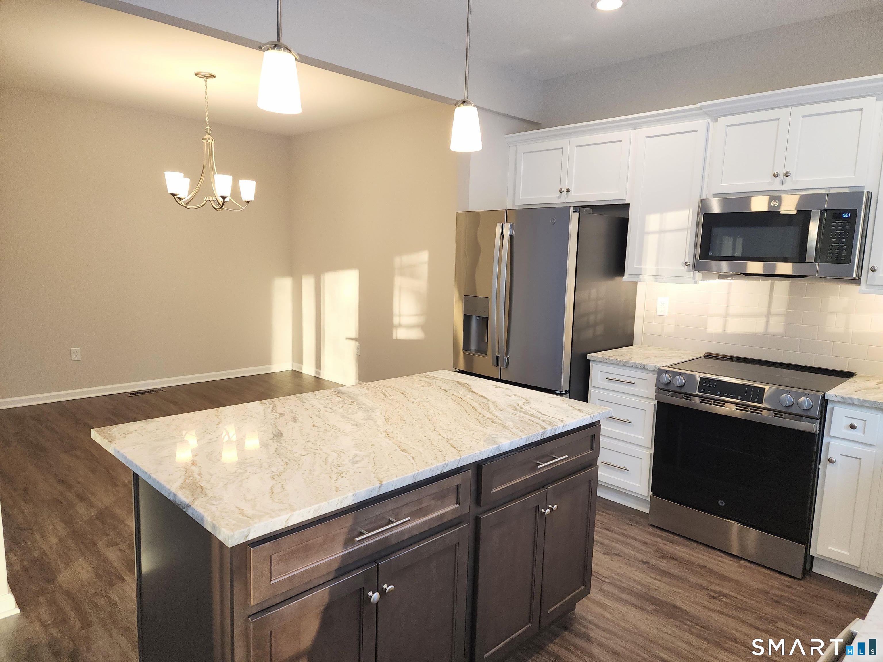 22 Lombard Circle North Haven CT 06473
