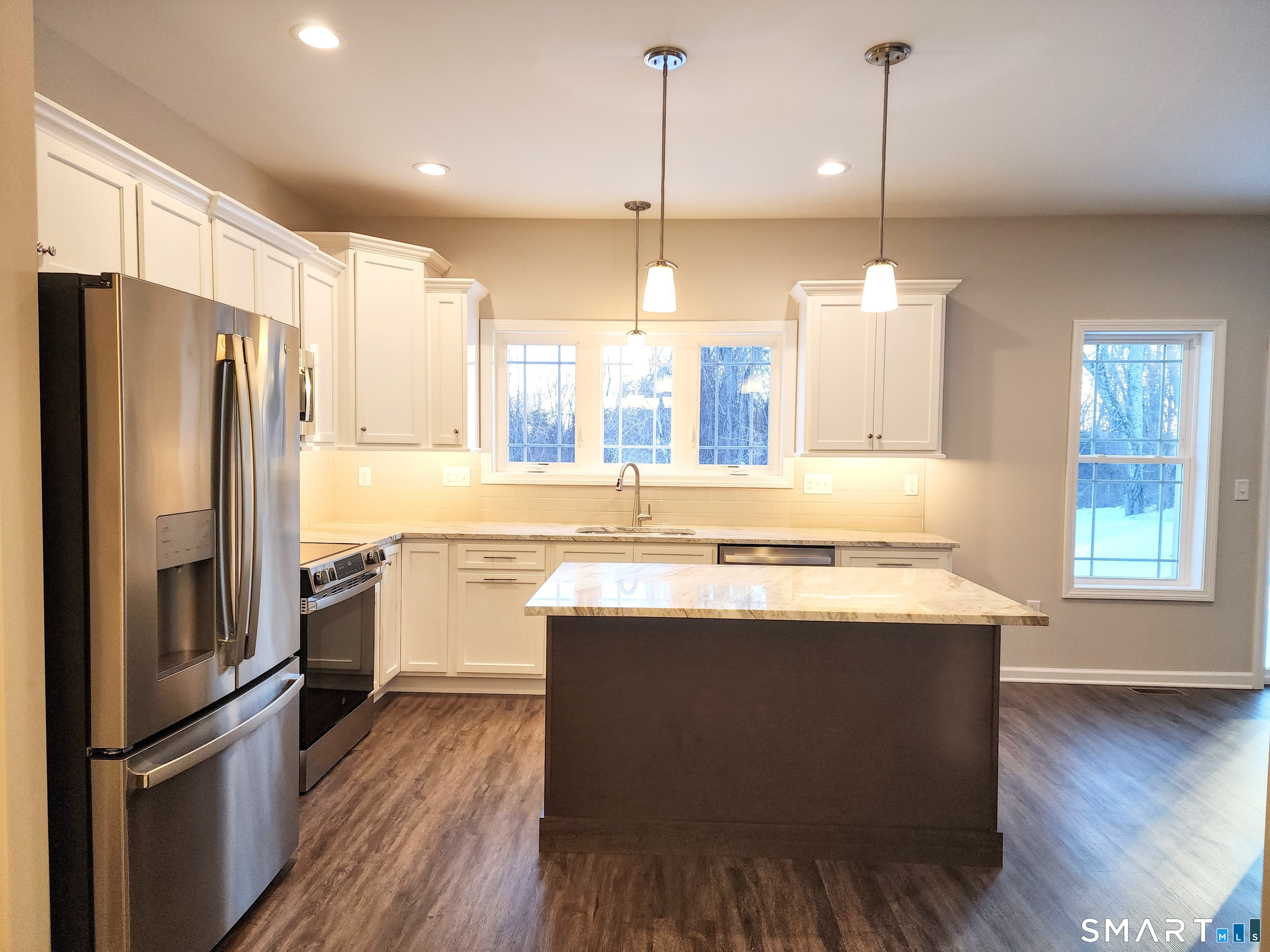 22 Lombard Circle North Haven CT 06473