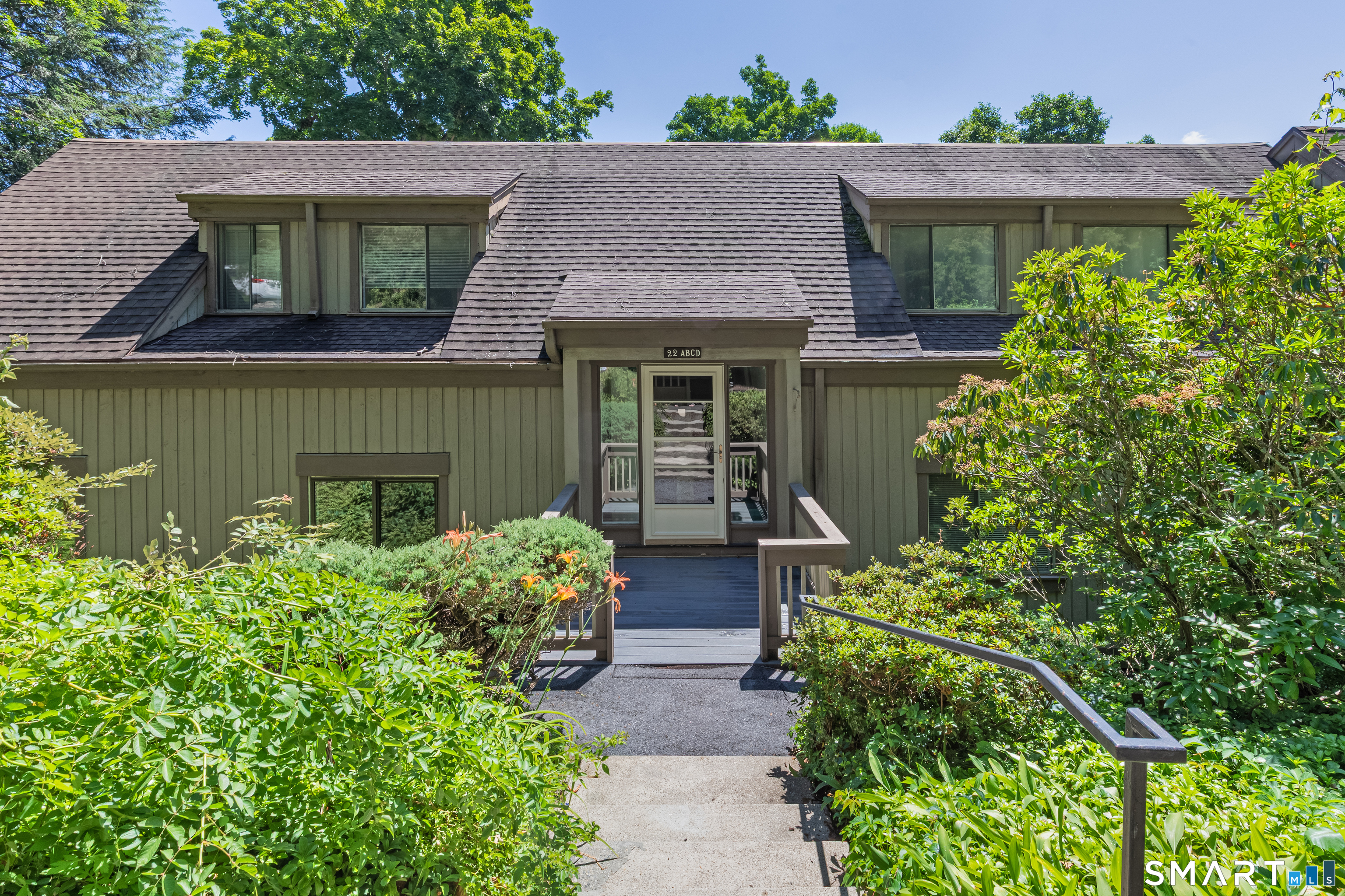 22 Heritage Village Southbury CT 06488