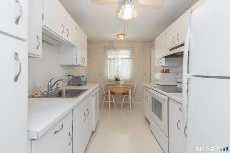 22 Heritage Village Southbury CT 06488