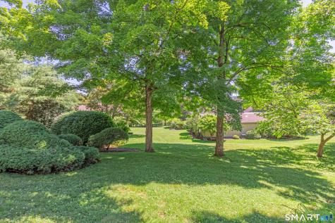22 Heritage Village Southbury CT 06488