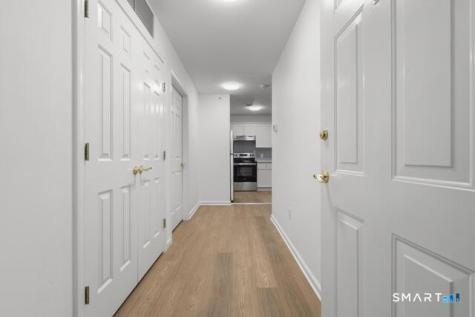 468 Main Street East Lyme CT 06357