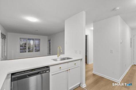 468 Main Street East Lyme CT 06357