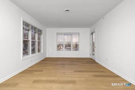 468 Main Street East Lyme CT 06357