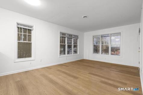 468 Main Street East Lyme CT 06357