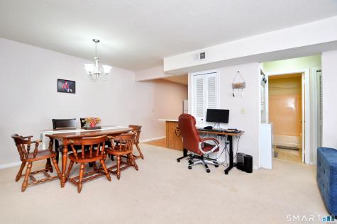 703 Twin Circle Drive South Windsor CT 06074