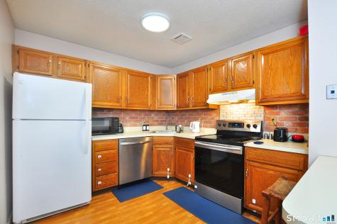 703 Twin Circle Drive South Windsor CT 06074