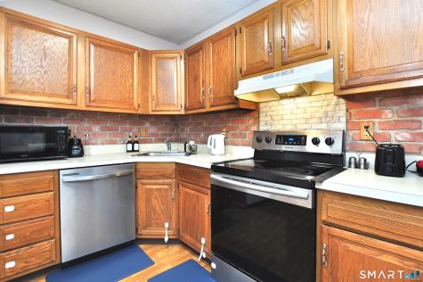 703 Twin Circle Drive South Windsor CT 06074