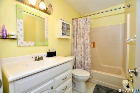 703 Twin Circle Drive South Windsor CT 06074