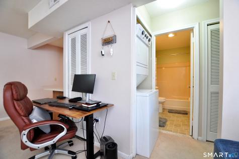 703 Twin Circle Drive South Windsor CT 06074