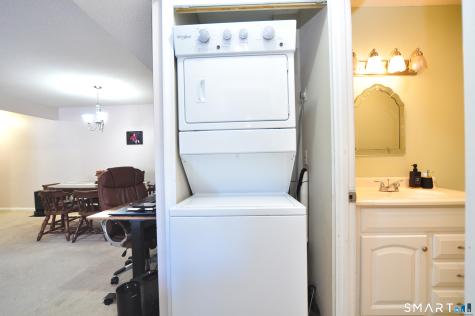 703 Twin Circle Drive South Windsor CT 06074