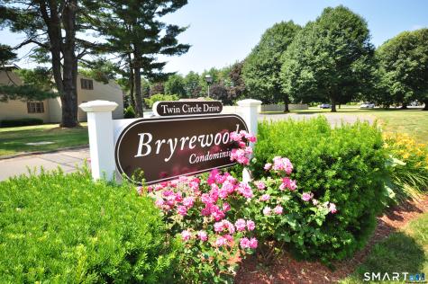 703 Twin Circle Drive South Windsor CT 06074