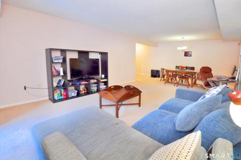 703 Twin Circle Drive South Windsor CT 06074