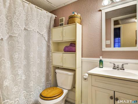 87 Leafwood Lane Groton CT 06340