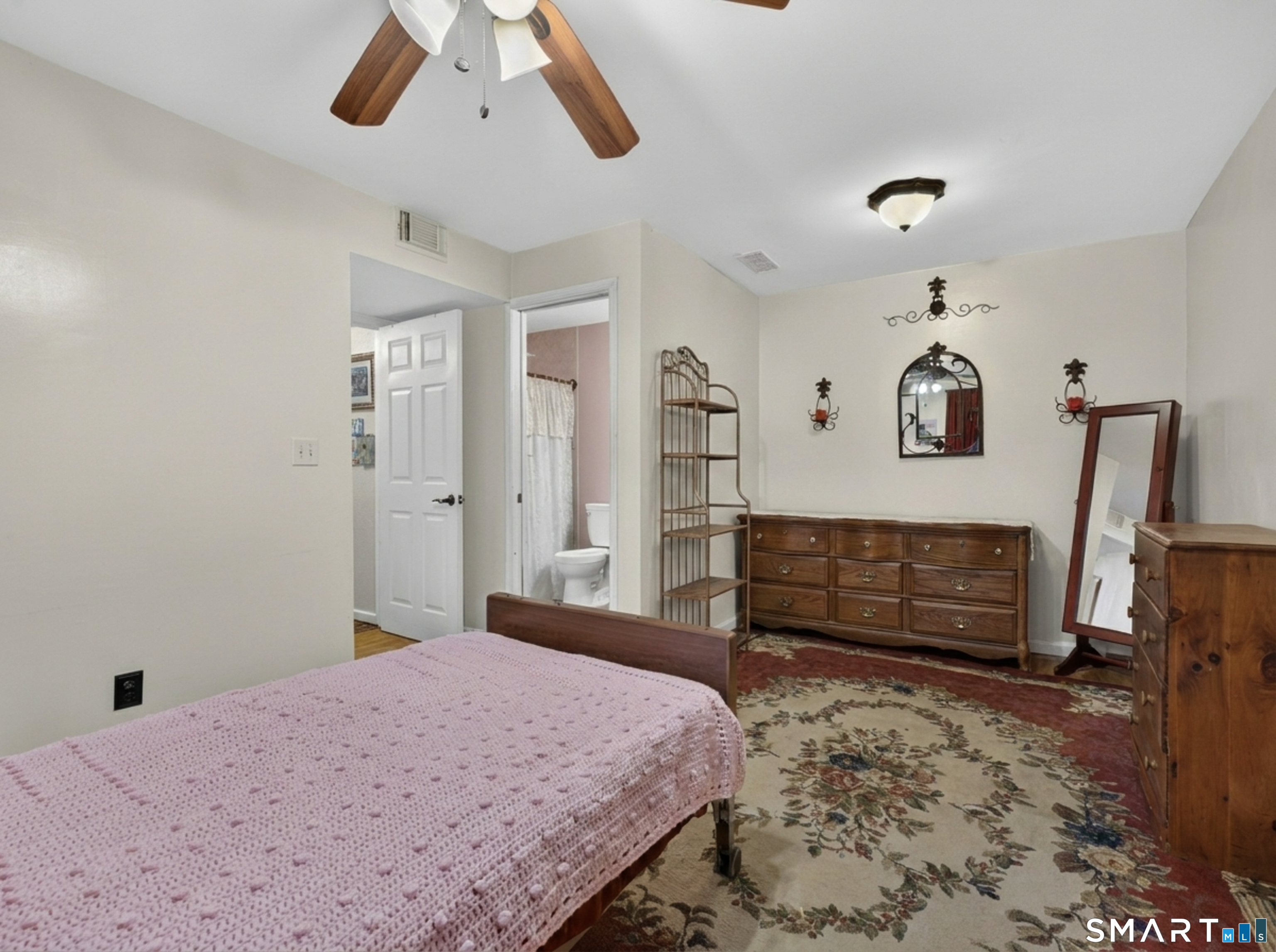 87 Leafwood Lane Groton CT 06340
