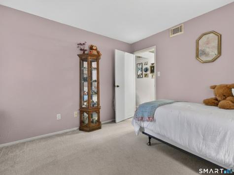 87 Leafwood Lane Groton CT 06340