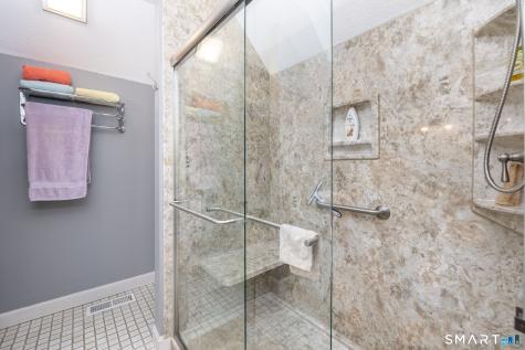 8 Whitward Place Windsor CT 06095