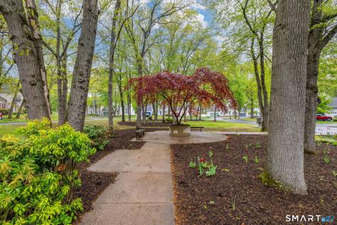 8 Whitward Place Windsor CT 06095