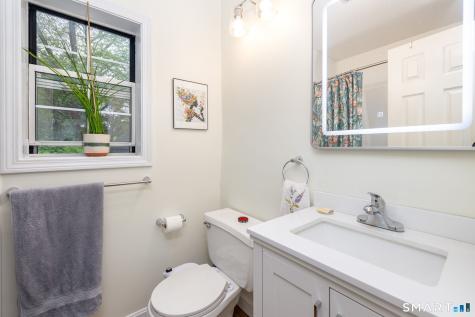 8 Whitward Place Windsor CT 06095
