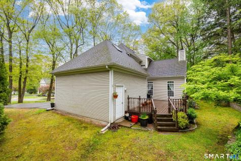 8 Whitward Place Windsor CT 06095