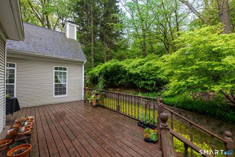 8 Whitward Place Windsor CT 06095