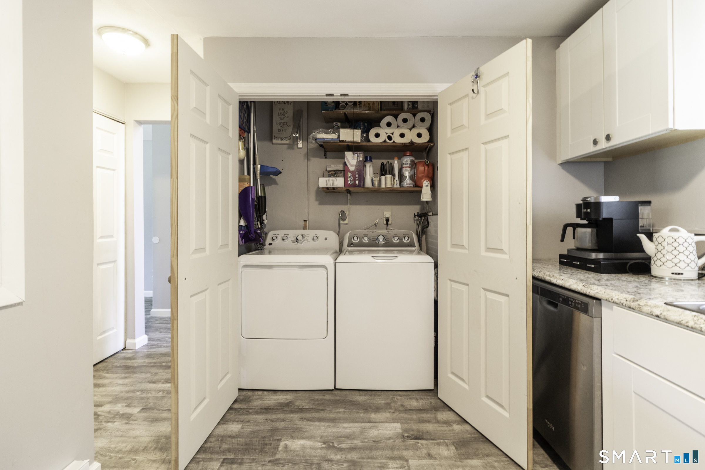 11 Cedarbrook Townhouse Brookfield CT 06804