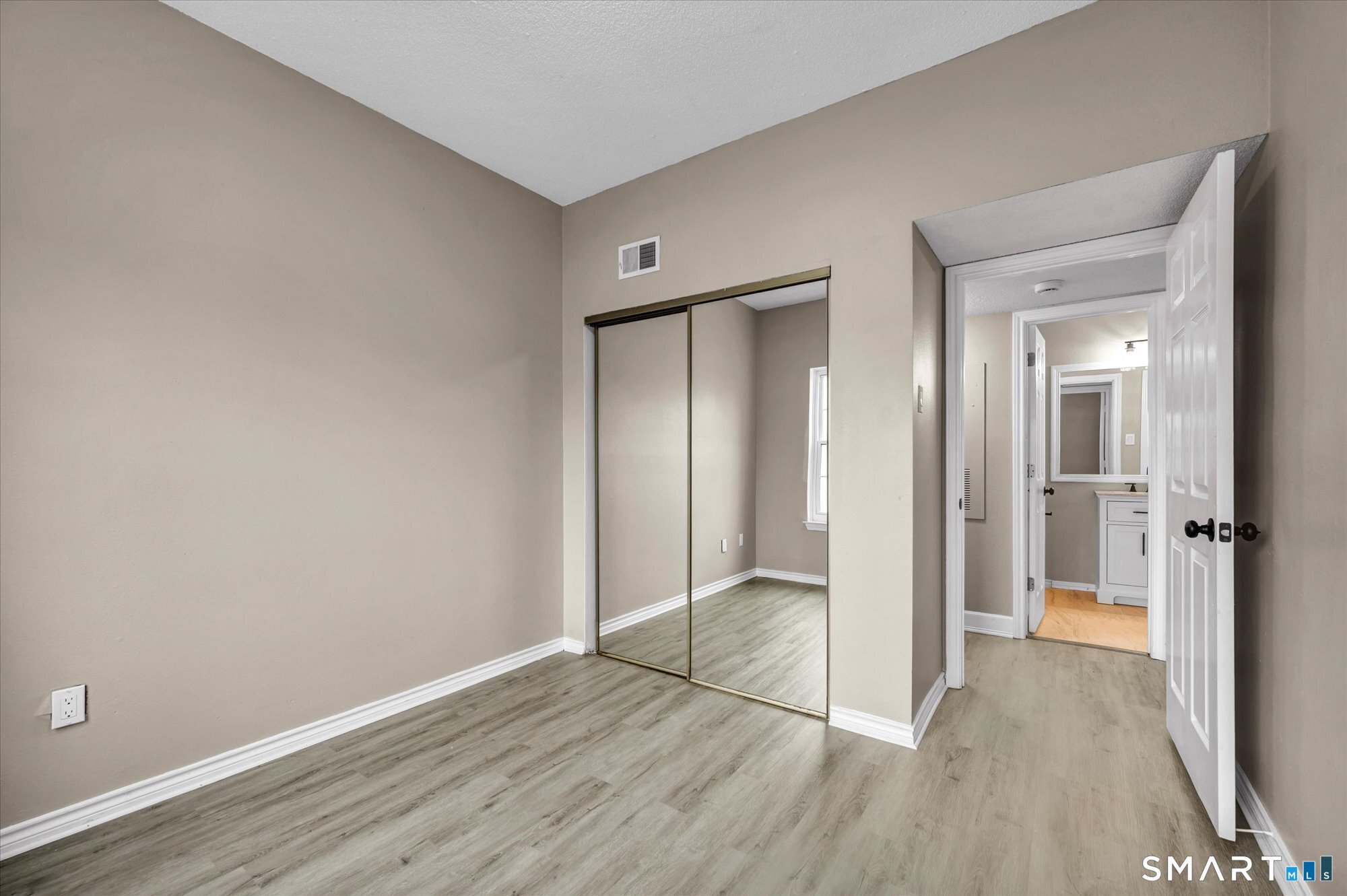 31 High Street East Hartford CT 06118