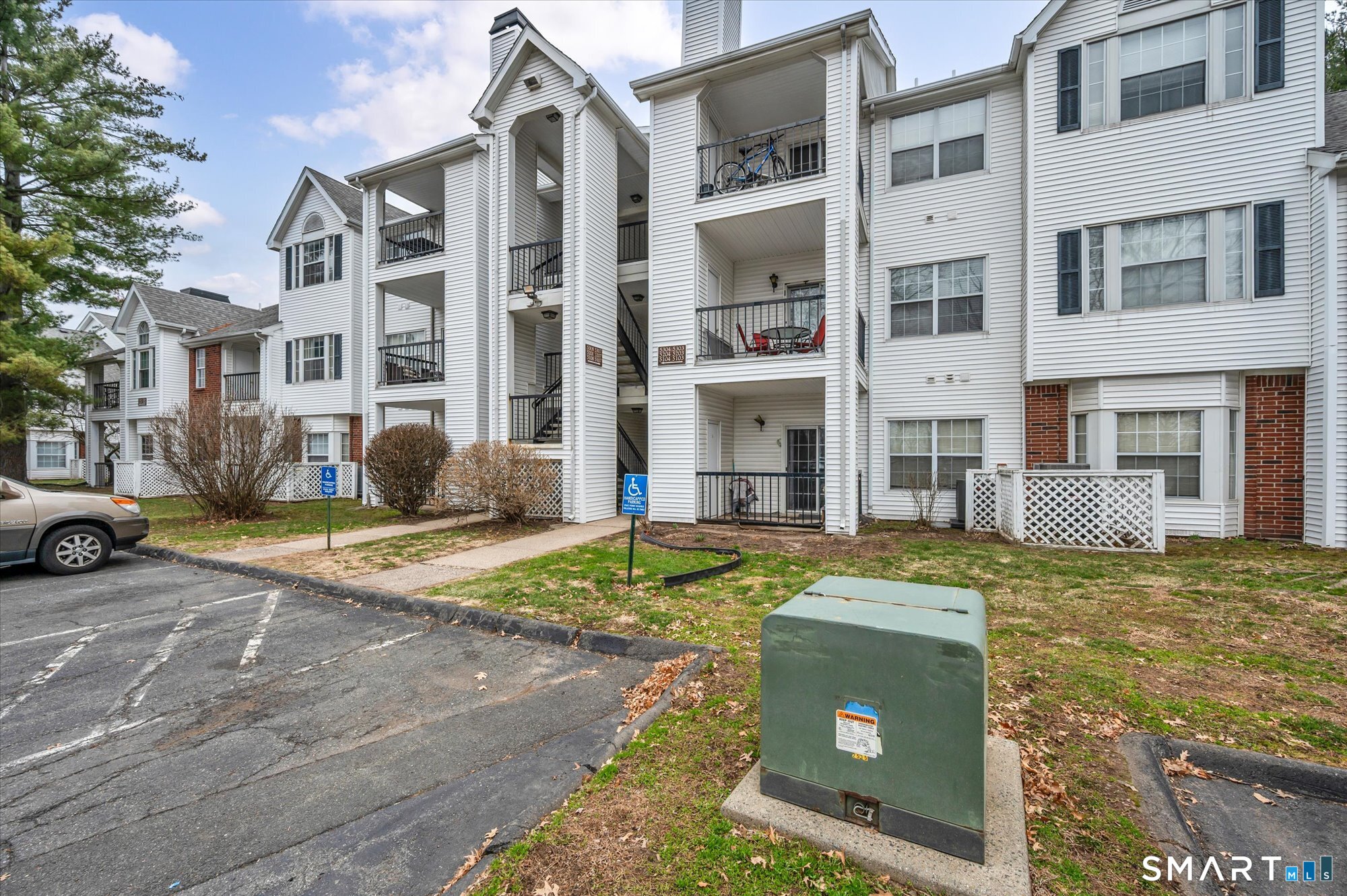 31 High Street East Hartford CT 06118