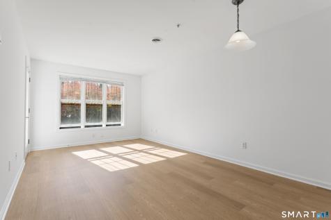 468 Main Street East Lyme CT 06357