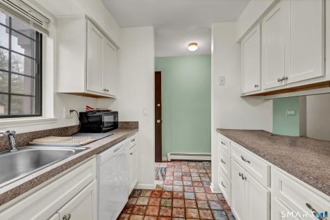 11 Eden Court Brookfield CT 06804