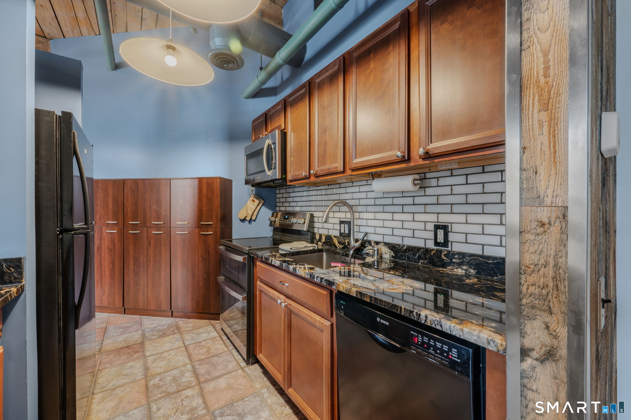 92 Main Street Deep River CT 06417
