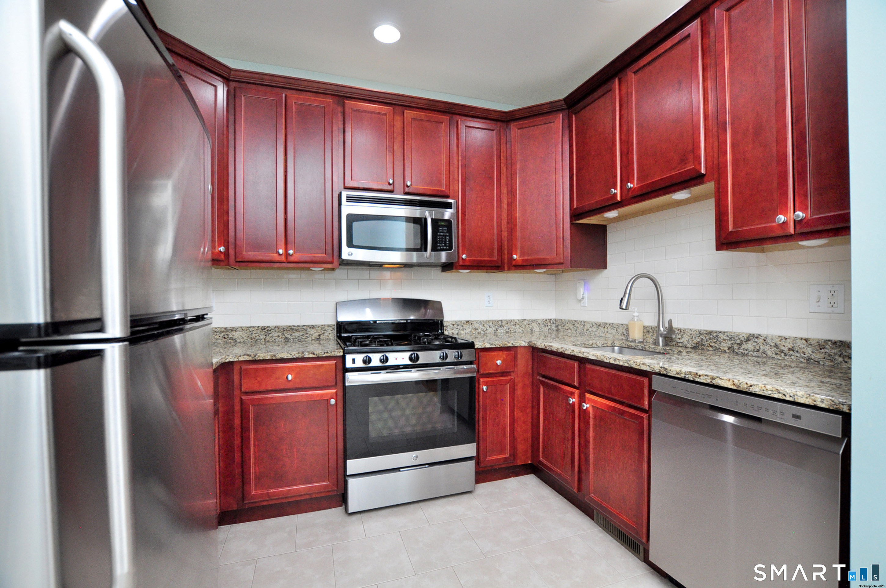 11 Rhodora Terrace Windsor CT 06095