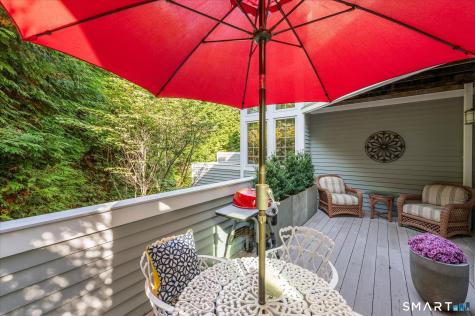 71 Hale Lane Darien CT 06820