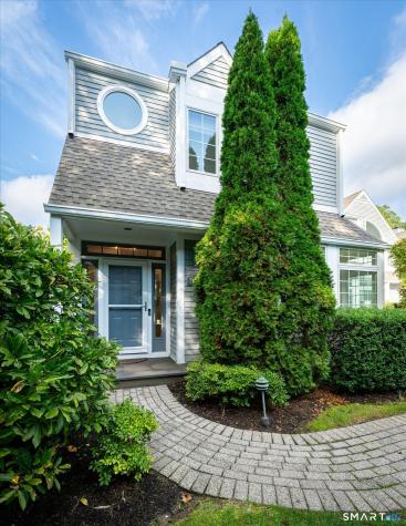 71 Hale Lane Darien CT 06820